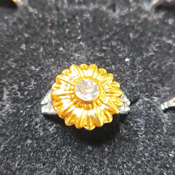 925 Gold and Sterling Silver Plated Sunflower Ring Size 7 - Picture 3 of 3